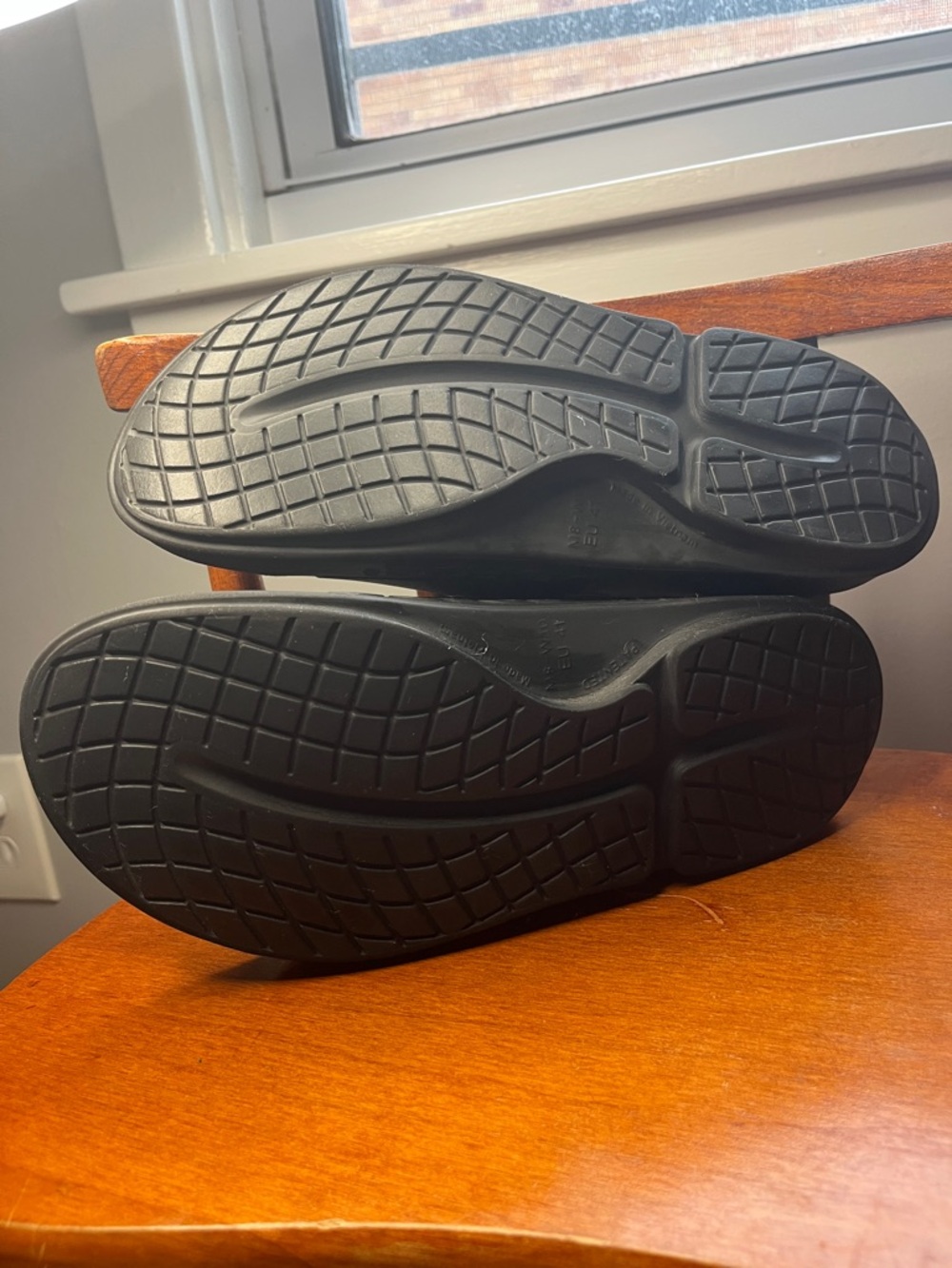 OOFOS OOahh Sport Flex Recovery Slides Men’s size 8 Wome’s Size 10 - Picture 8 of 9